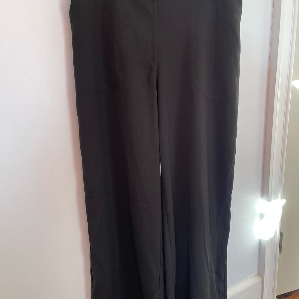 Stylish Black Wide-Leg Pants